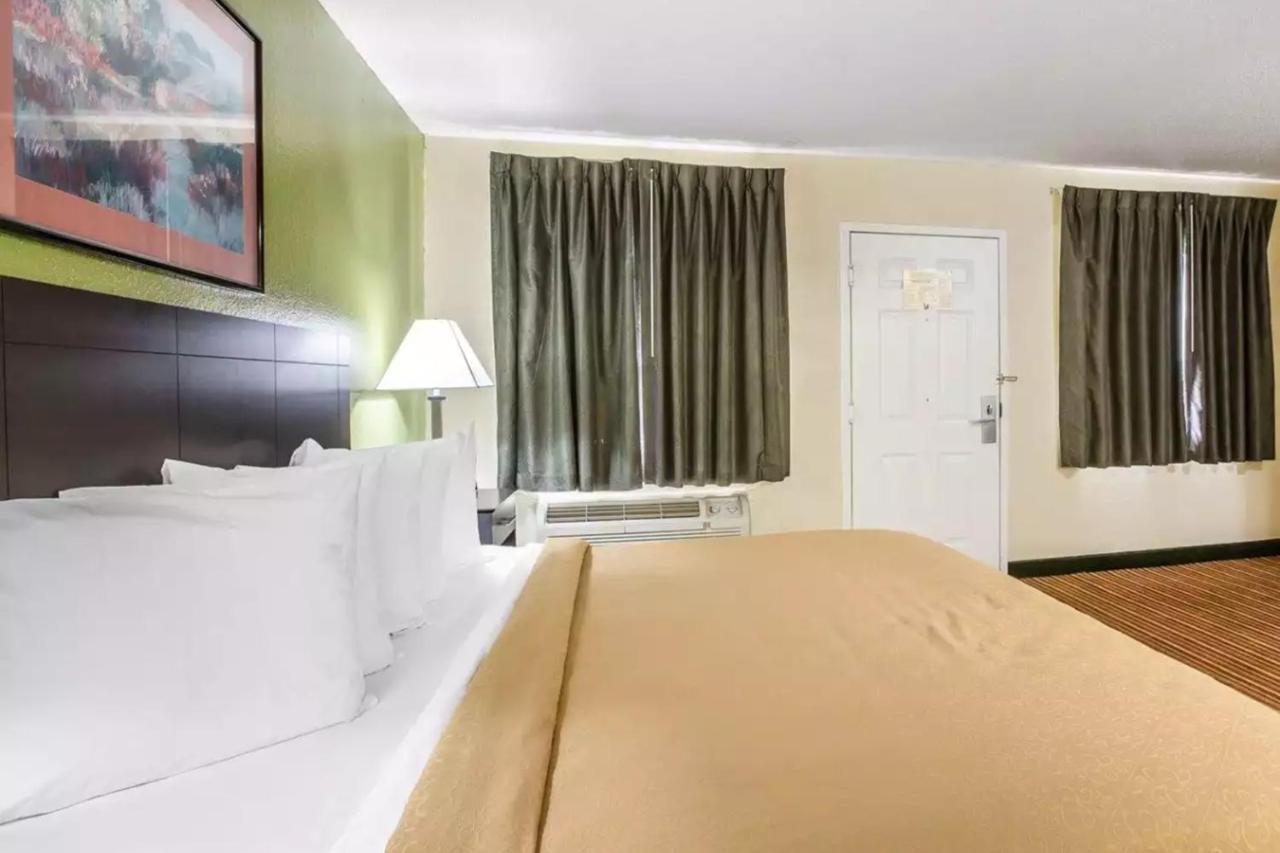 Suburban Studios Augusta Extérieur photo